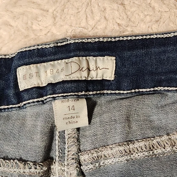 Cato Denim Womens Sz 14 Blue Jeans Boot Cut Mid Rise Embellished Medium Wash - Picture 10 of 12